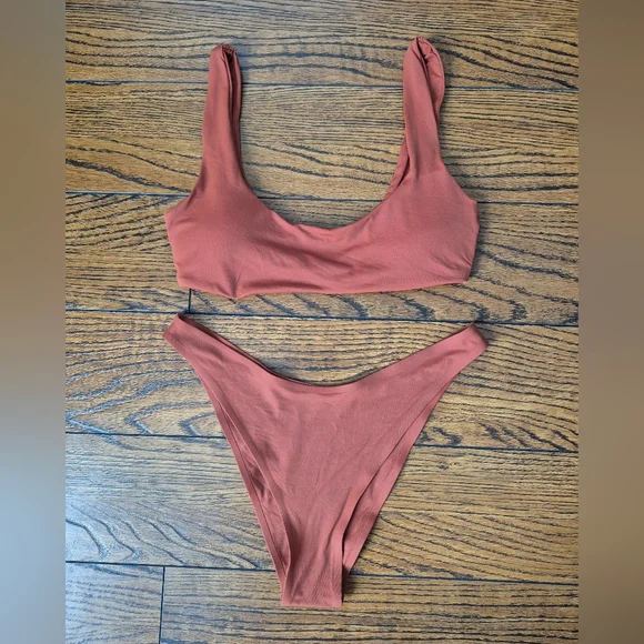 L*Space Bikini S / M Swimsuit - Picture 2 of 4